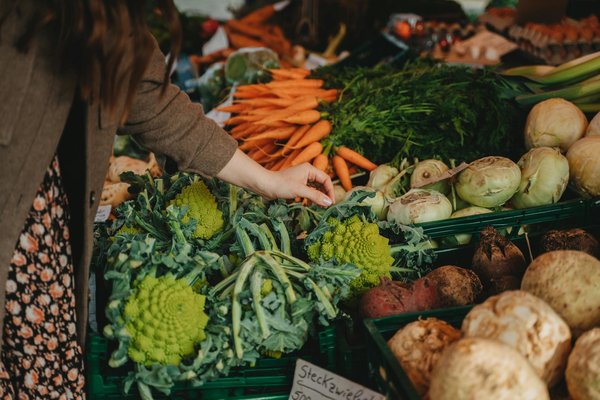 Quels sont les avantages des cuisines ouvertes sur le jardin ?