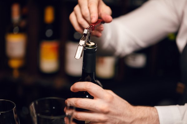Protégez votre vin : les bouchons de préservation essentiels